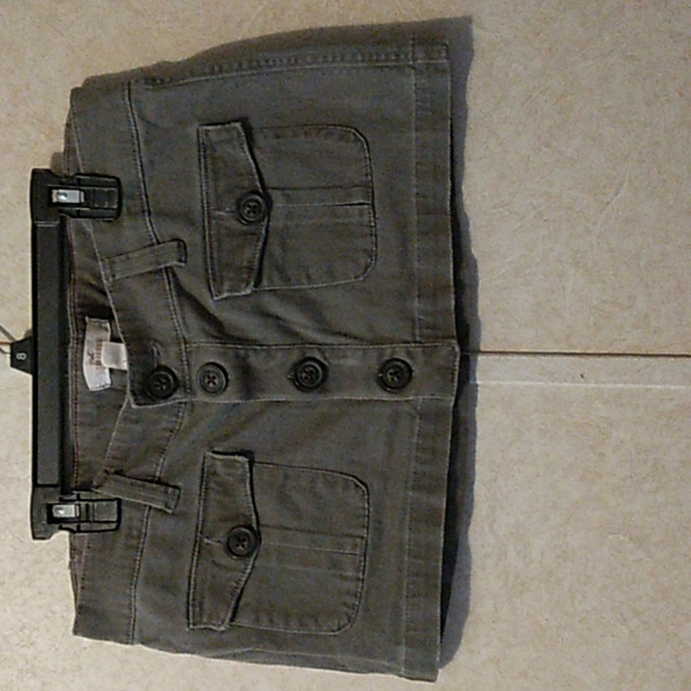 Hollister mini